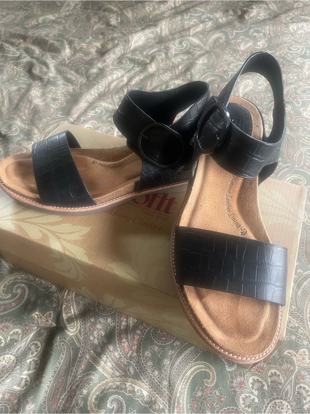 Sofft Black Croc-Embossed Ankle-Strap Sandals